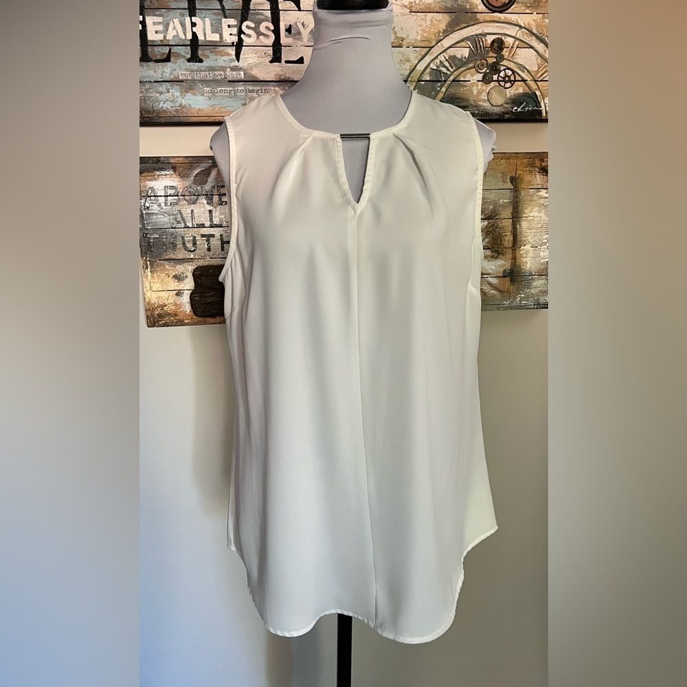 Le Chateau Keyhole Neck Sleeveless Top